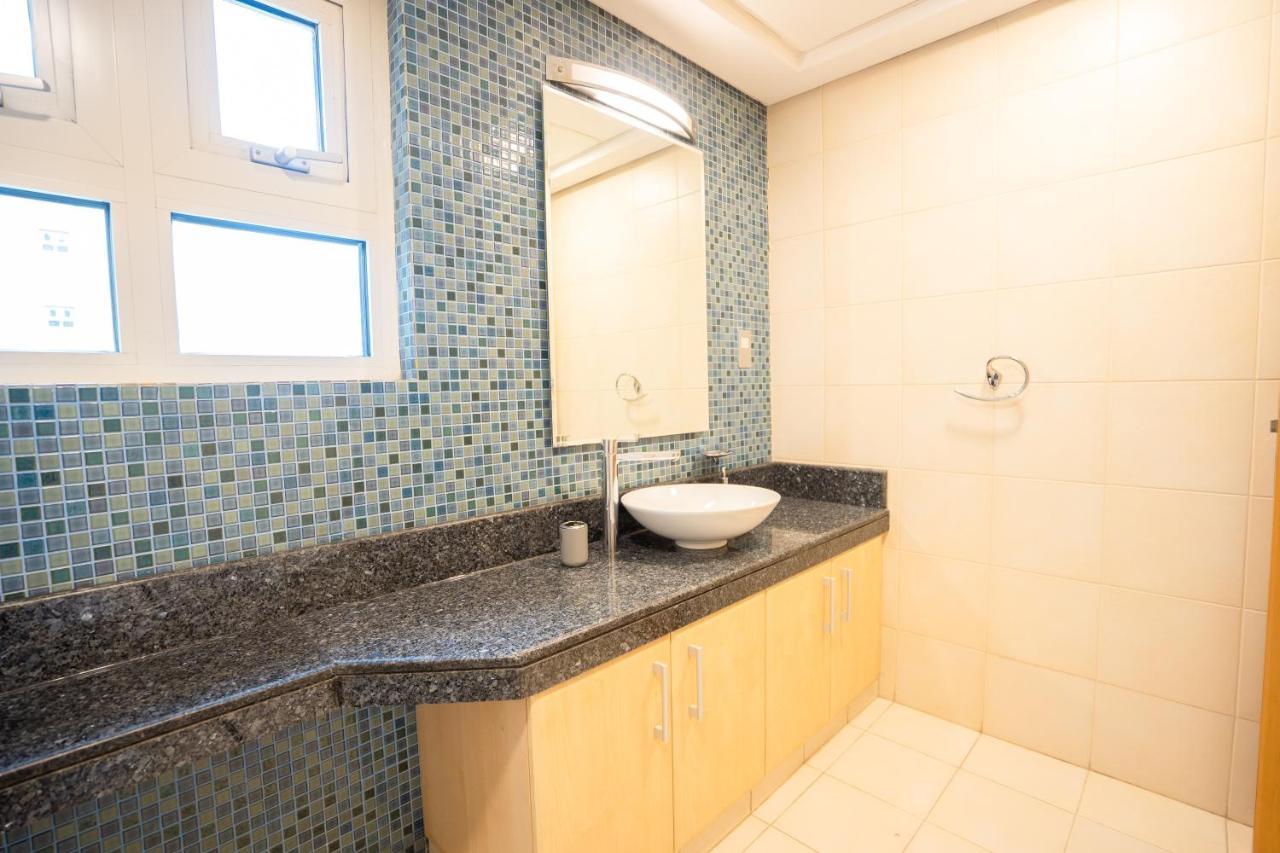 Luxury 4Br Apt - Palm Jumeriah - Beach Club Access ドバイ エクステリア 写真